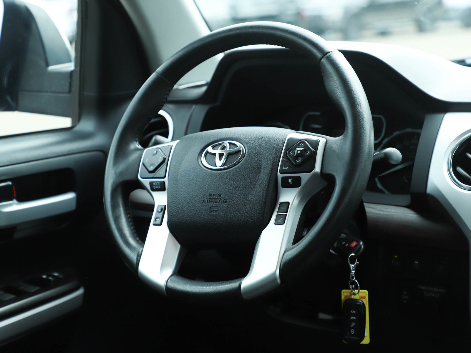 Used 2019 Toyota Tundra Limited AWD/4WD image 14