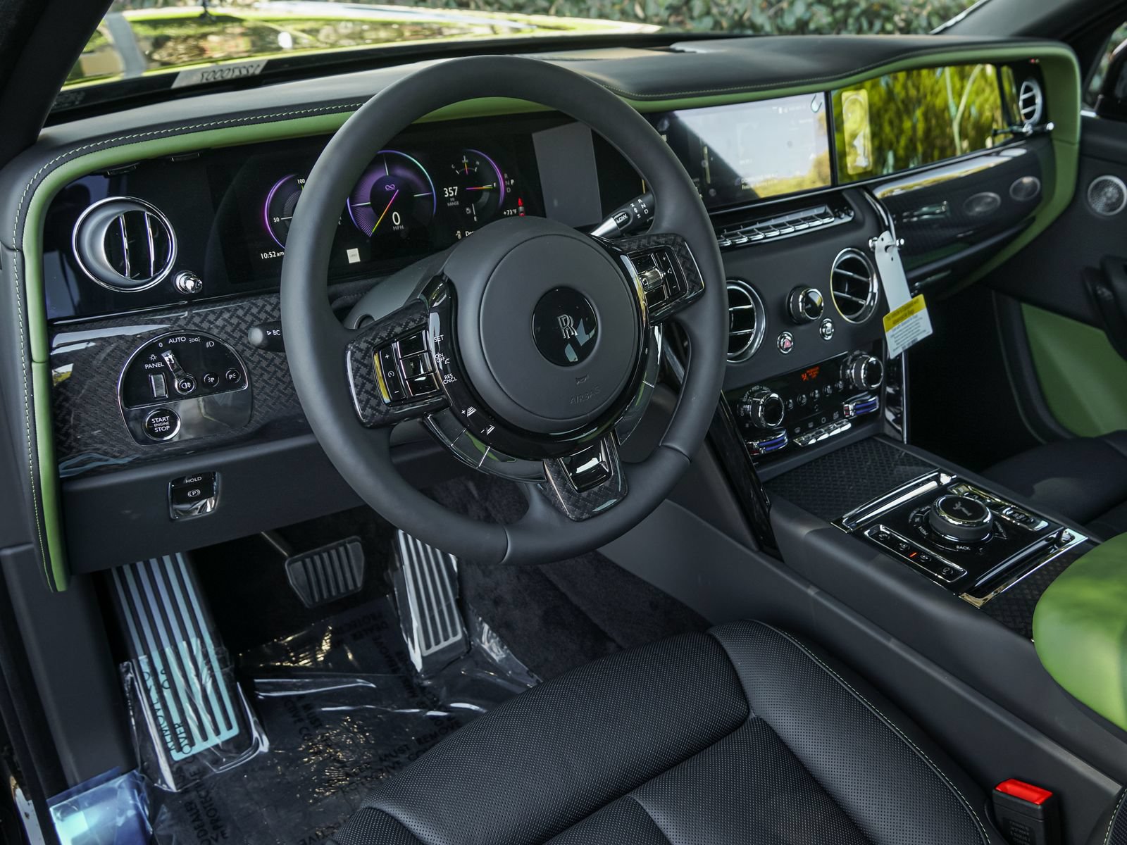 New 2027 Rolls-Royce Cullinan Black Badge AWD/4WD image 16
