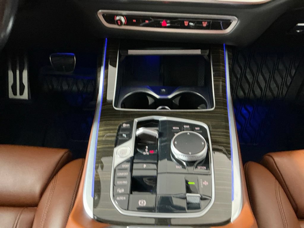 Certified 2024 BMW X7 xDrive40i w/ M Sport Package AWD/4WD image 13