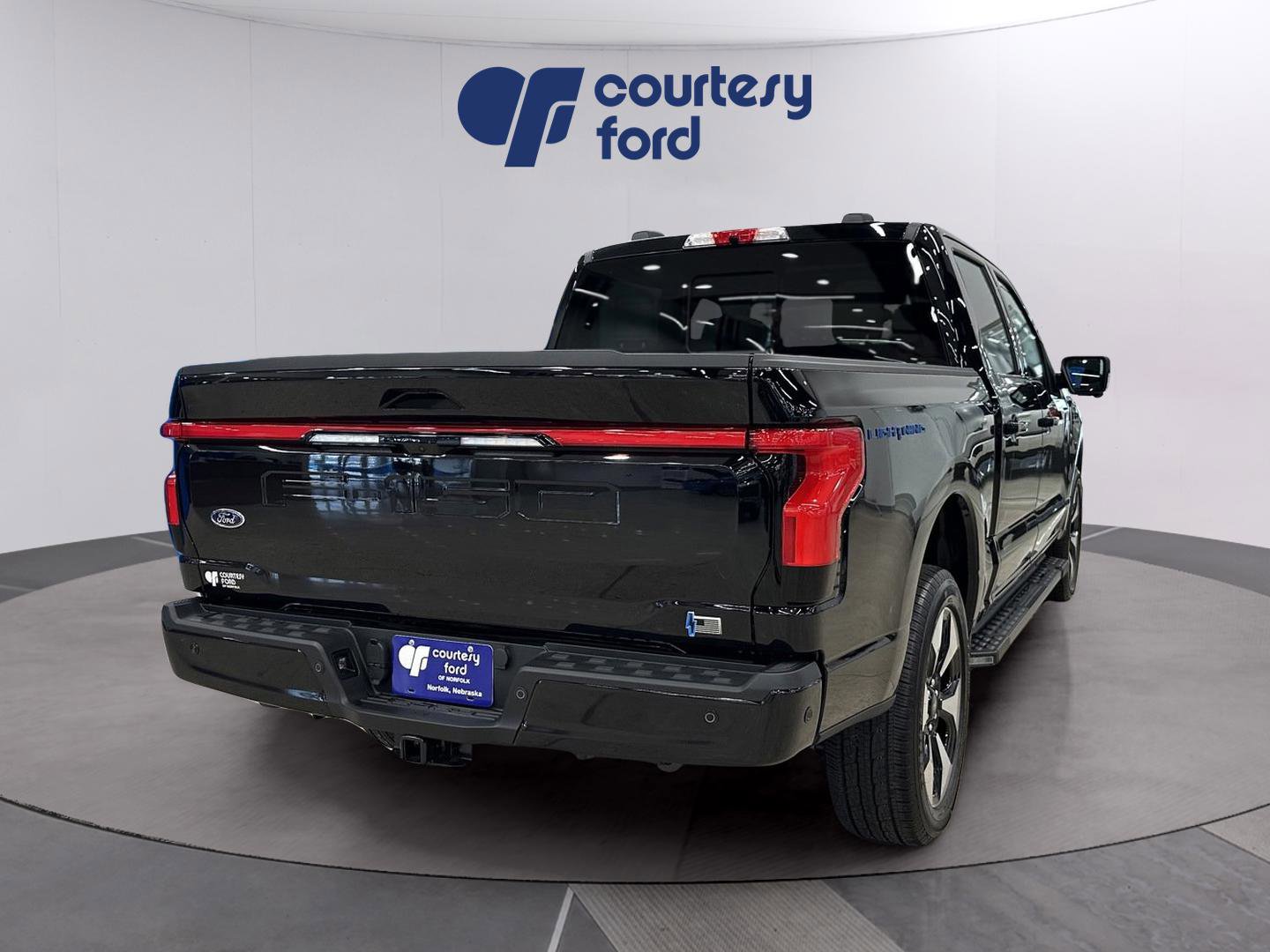 New 2023 Ford F150 Lightning Platinum AWD/4WD image 9