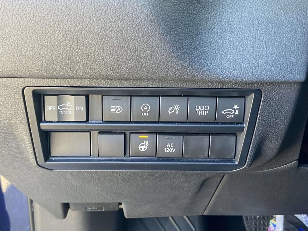 Used 2023 Toyota Tundra Limited AWD/4WD image 30