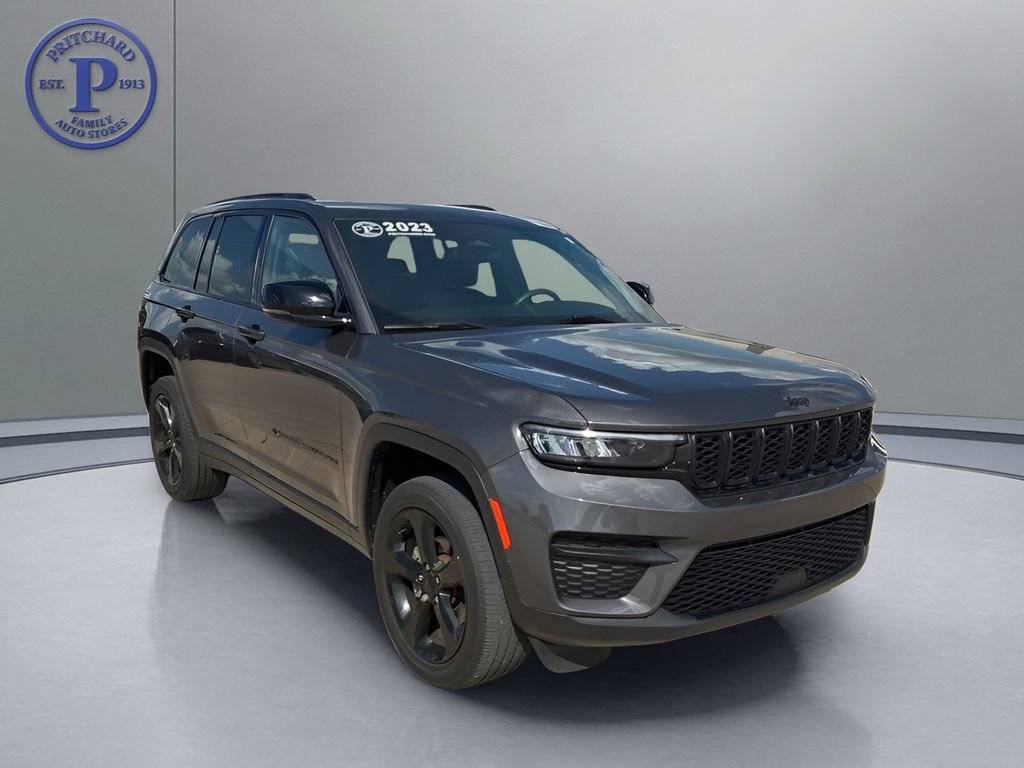 Used 2023 Jeep Grand Cherokee Altitude