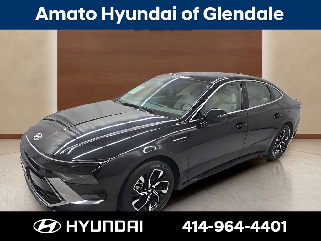 Used 2025 Hyundai Sonata SEL FWD image 2