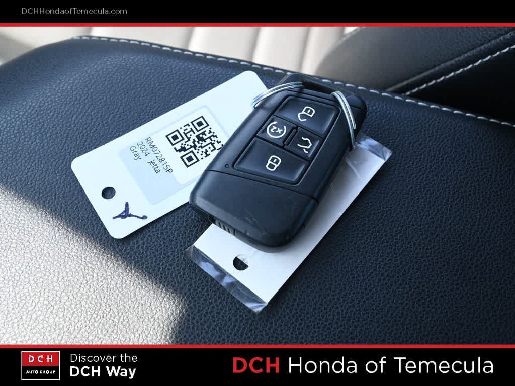Used 2024 Volkswagen Jetta SE FWD image 16