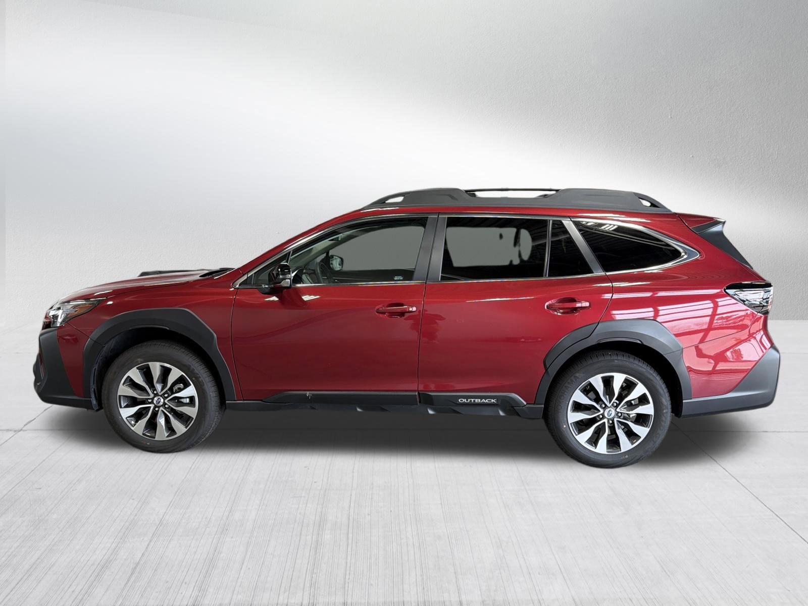 Used 2025 Subaru Outback Limited w/ Tech Package 3 AWD/4WD image 4