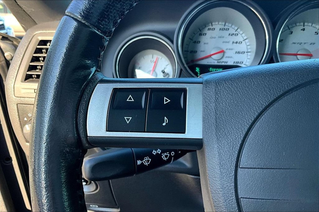 Used 2009 Dodge Challenger SRT8 RWD image 9