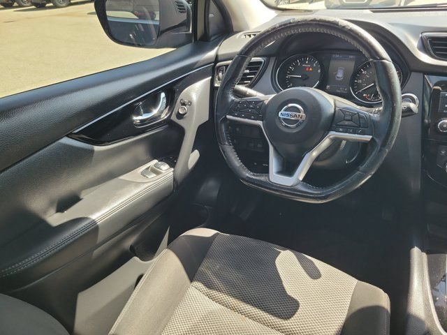 Used 2021 Nissan Rogue Sport SV FWD image 16