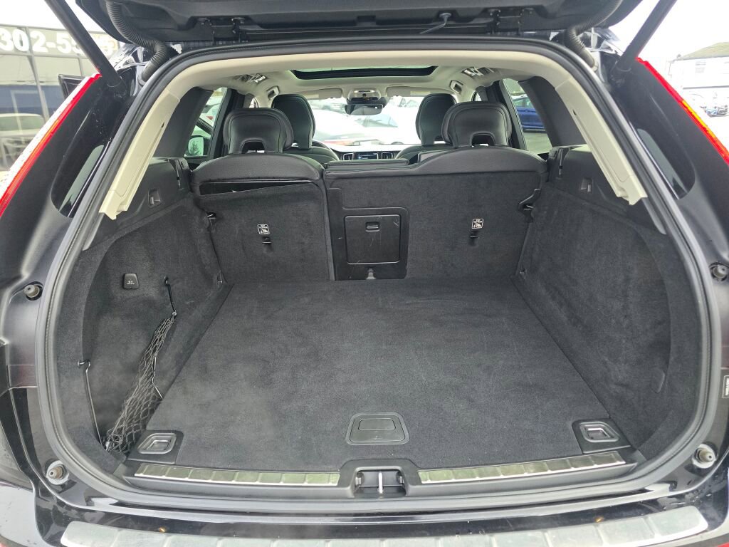 Used 2020 Volvo XC60 T5 Inscription w/ Protection Package Premier image 41