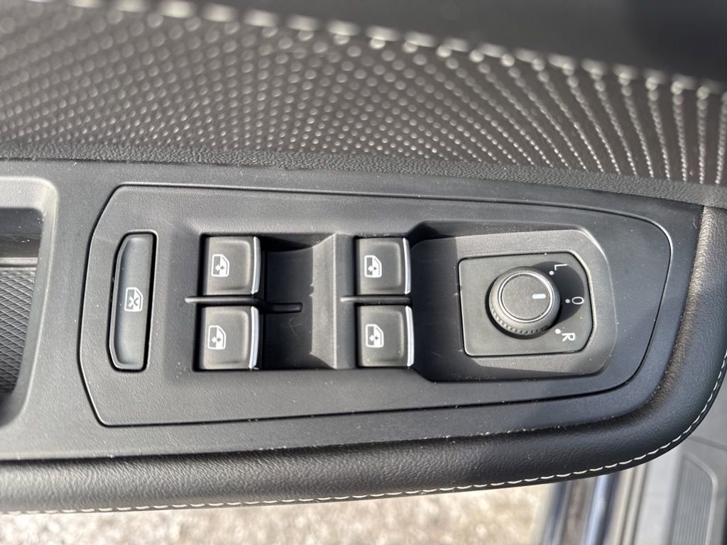 Used 2024 Volkswagen Atlas SE image 16