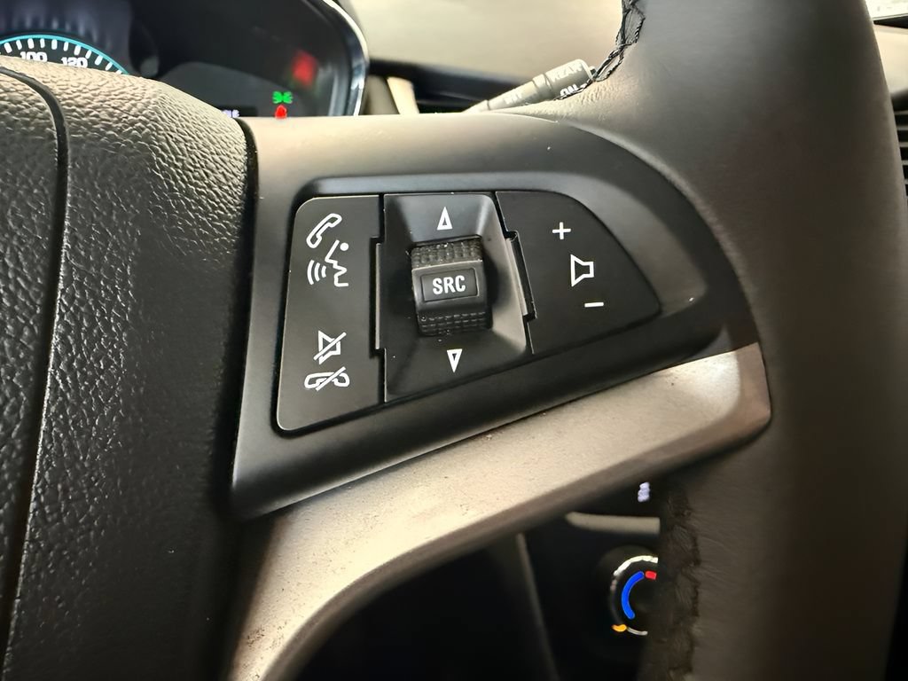Used 2020 Chevrolet Trax LT w/ Driver Confidence Package AWD/4WD image 19