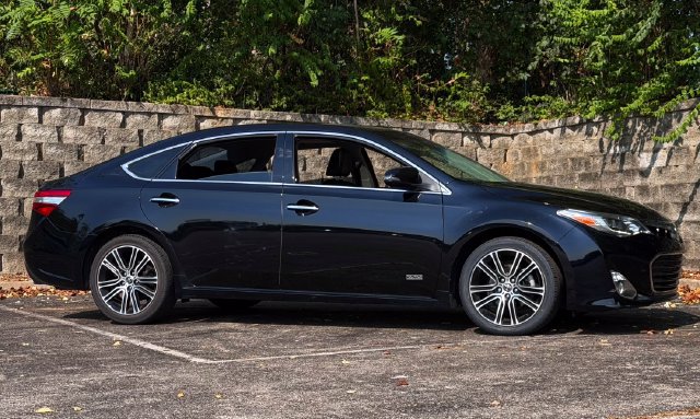 Used 2015 Toyota Avalon XLE Touring Sport Edition FWD image 3