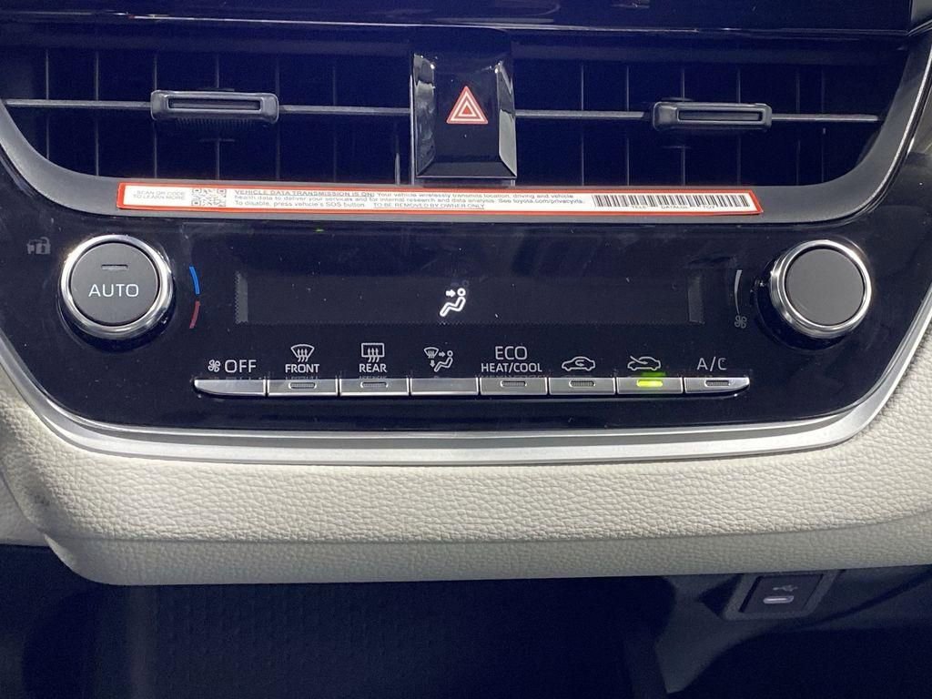 Used 2025 Toyota Corolla LE image 17