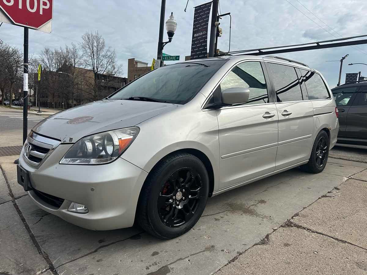Used 2005 Honda Odyssey Touring image 2