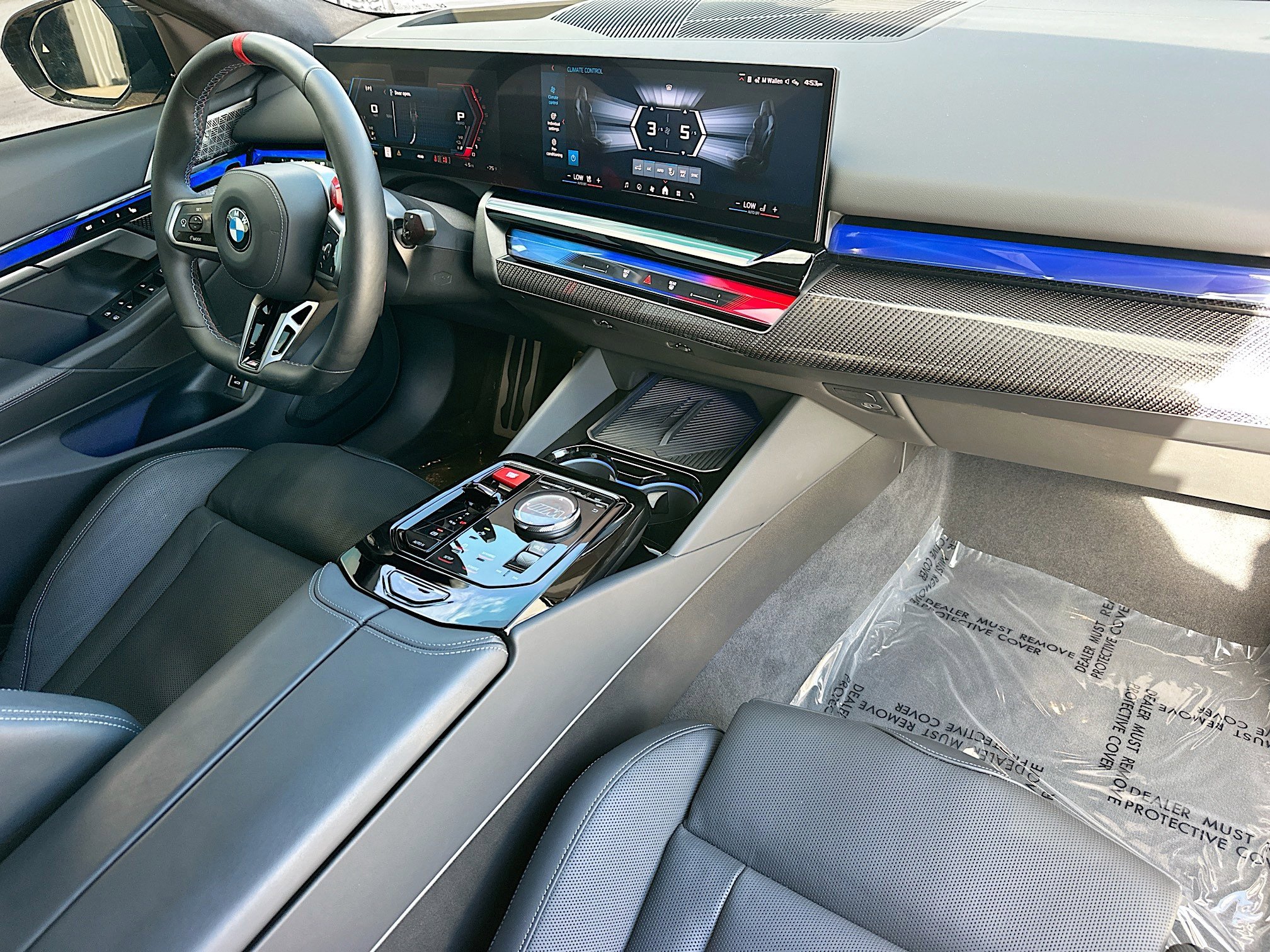 Used 2025 BMW M5 w/ Executive Package image 26