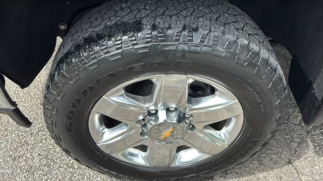 Used 2022 Chevrolet Silverado 2500 LTZ w/ LTZ Plus Package AWD/4WD image 33
