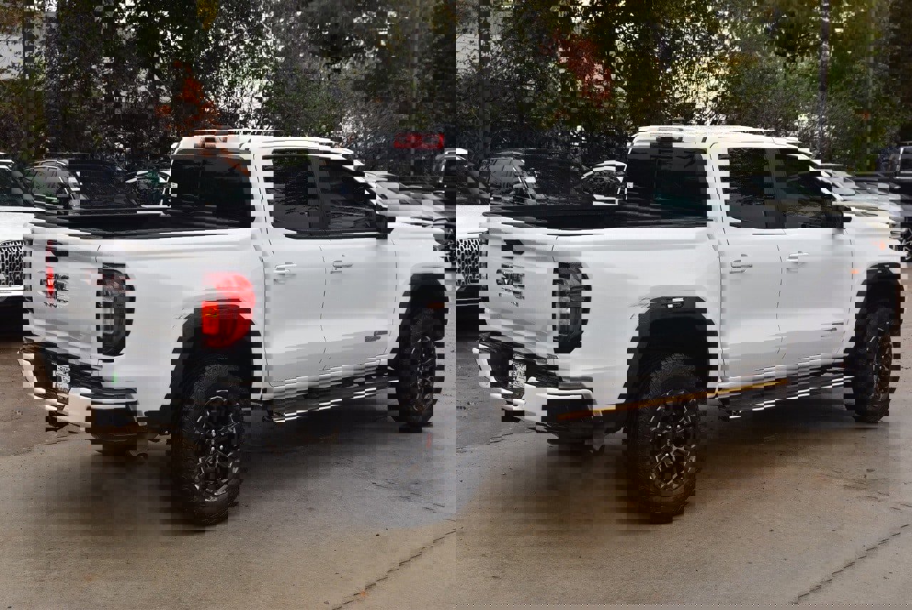 Used 2024 GMC Canyon Elevation w/ Convenience Package image 7