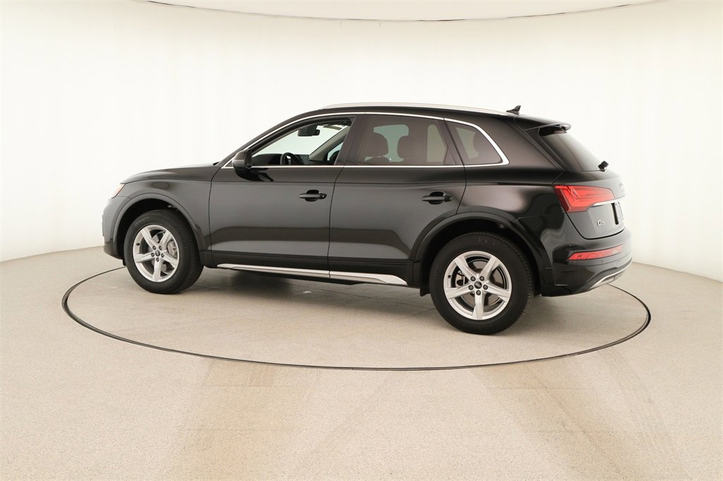 Certified 2023 Audi Q5 2.0T Premium w/ Convenience Package image 3