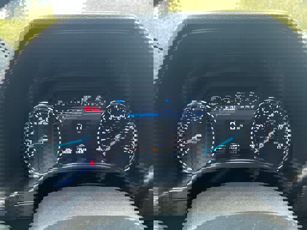 Used 2020 Ford F450 Platinum w/ Camper Package image 19