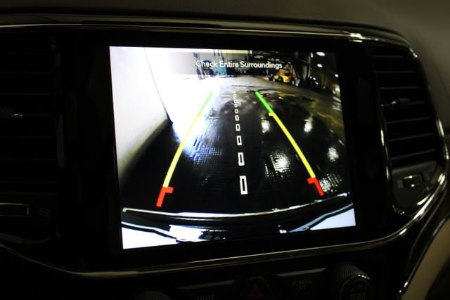 Used 2021 Jeep Grand Cherokee Overland AWD/4WD image 25