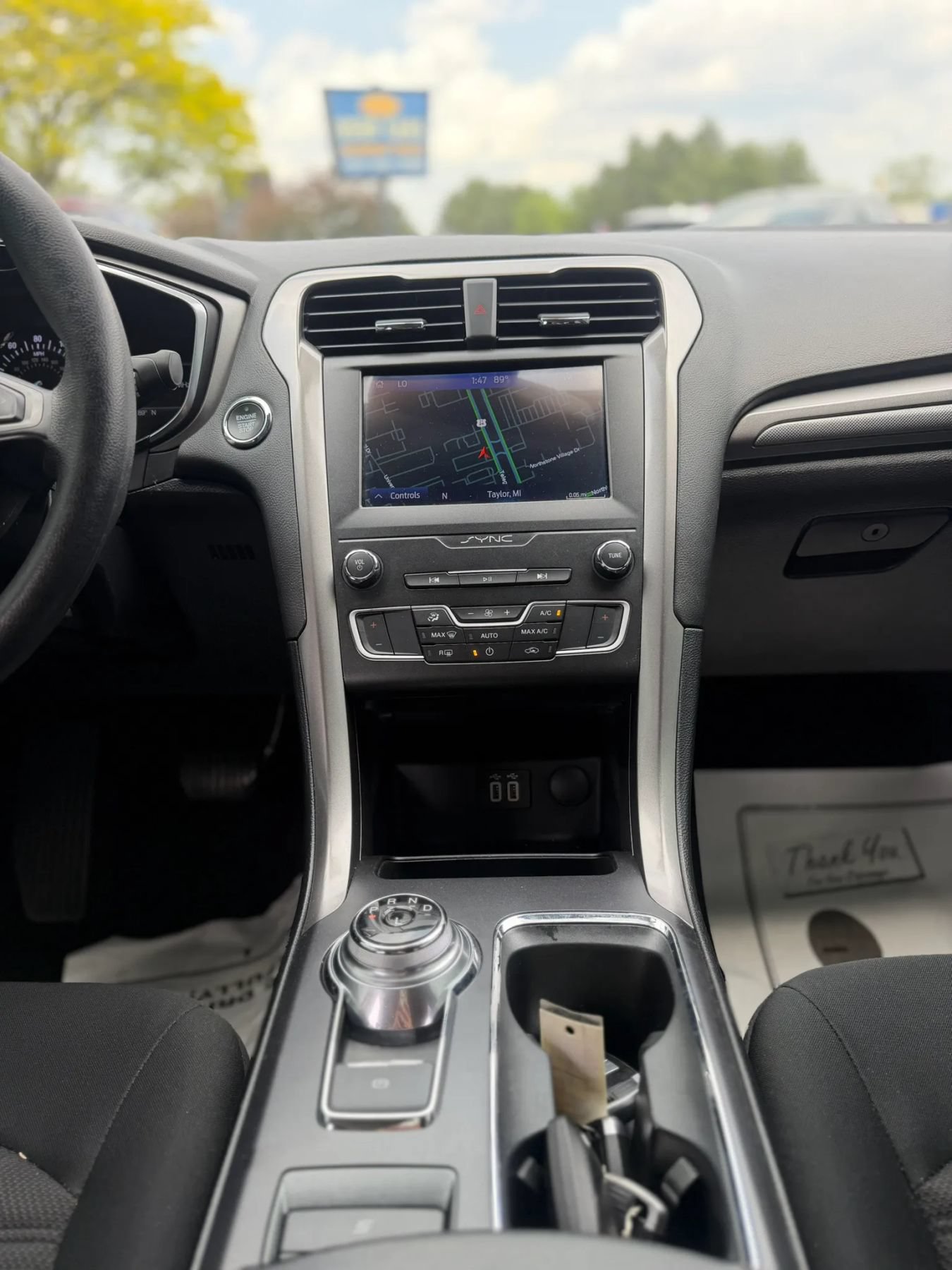 Used 2020 Ford Fusion SE FWD image 13