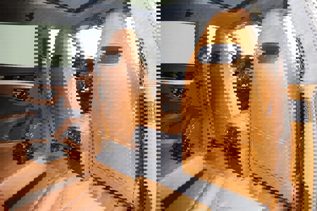 Used 2019 Lamborghini Urus image 19