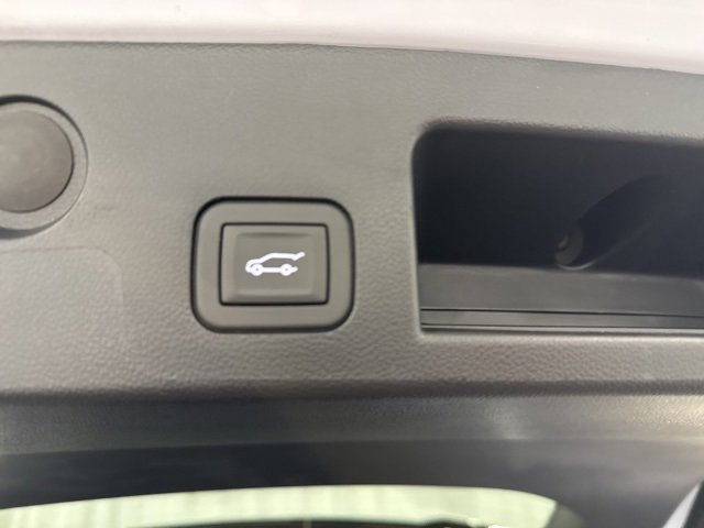 New 2026 Chevrolet Equinox ACTIV w/ Safety and Technology Package image 14