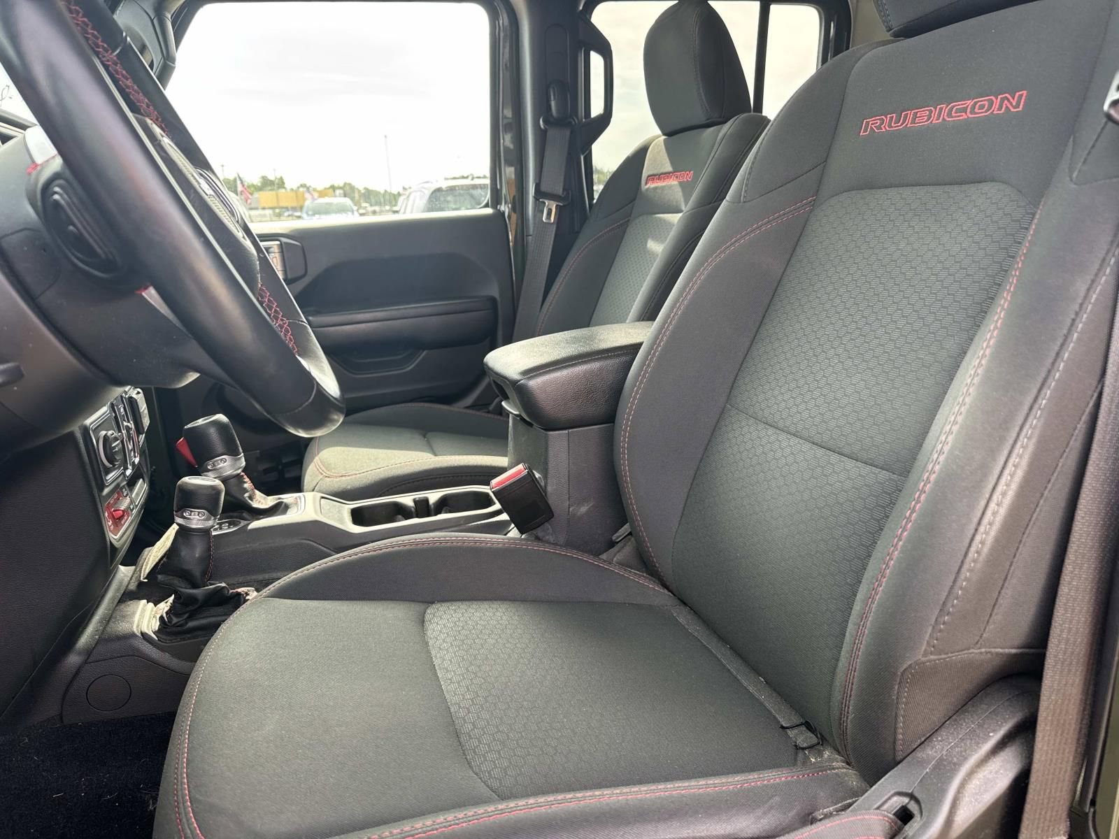 Used 2021 Jeep Gladiator Rubicon AWD/4WD image 15