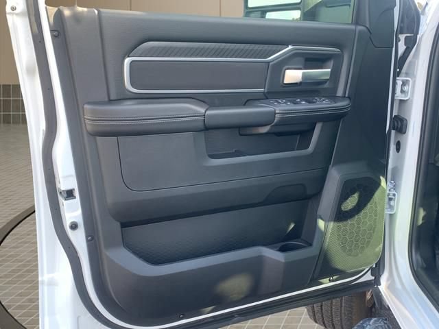 New 2026 RAM 2500 Big Horn AWD/4WD image 16
