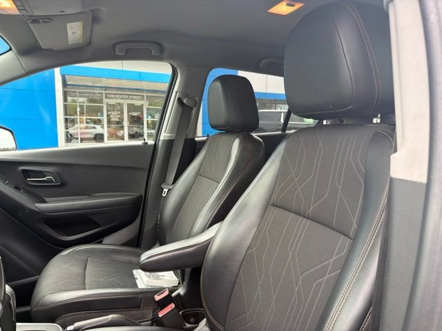 Used 2019 Chevrolet Trax LT w/ LT Convenience Package AWD/4WD image 11