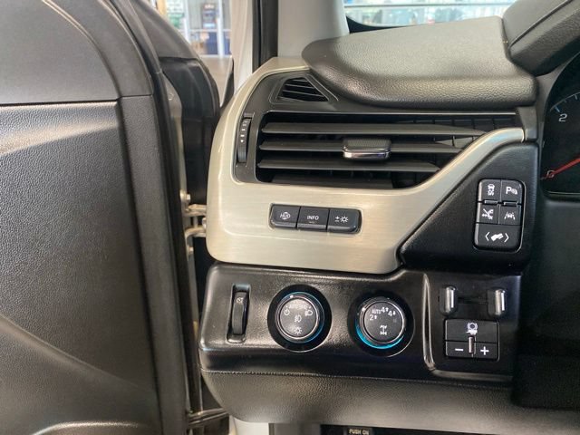 Certified 2019 GMC Yukon XL Denali w/ Denali Ultimate Package AWD/4WD image 14