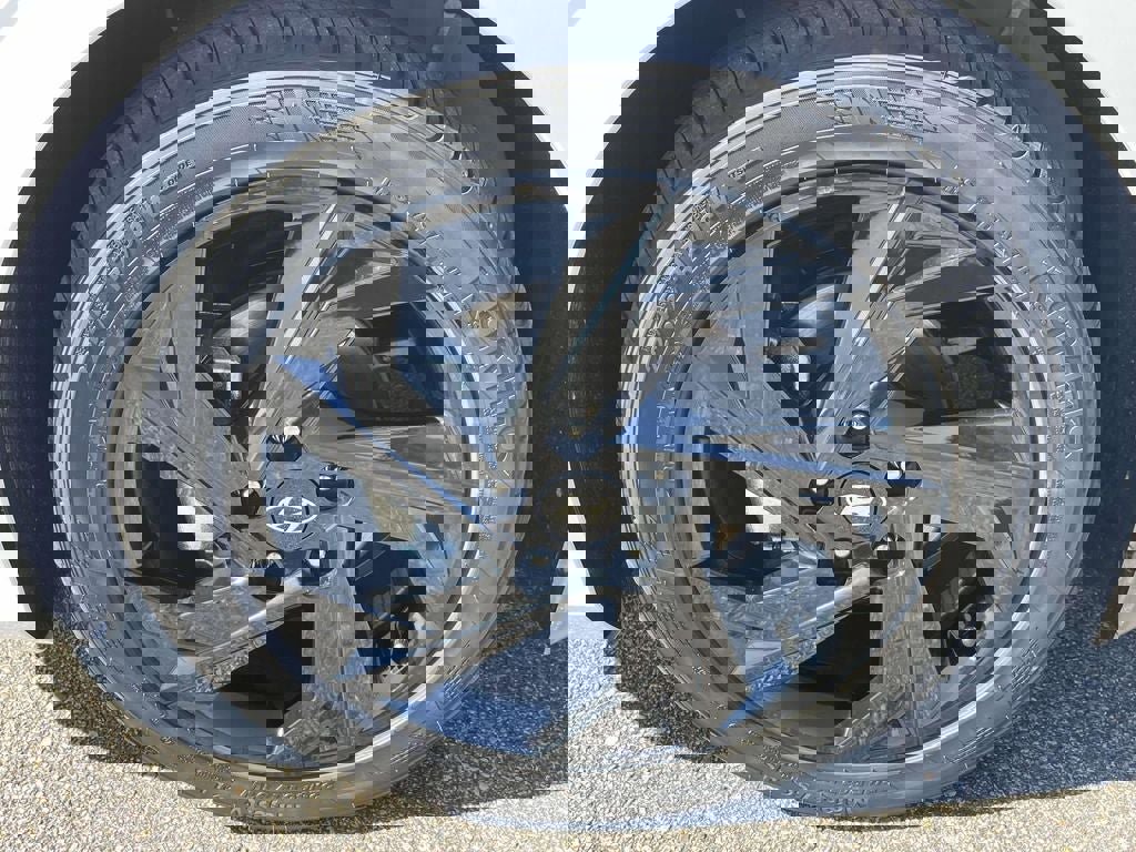 New 2026 Hyundai Elantra Sport image 5