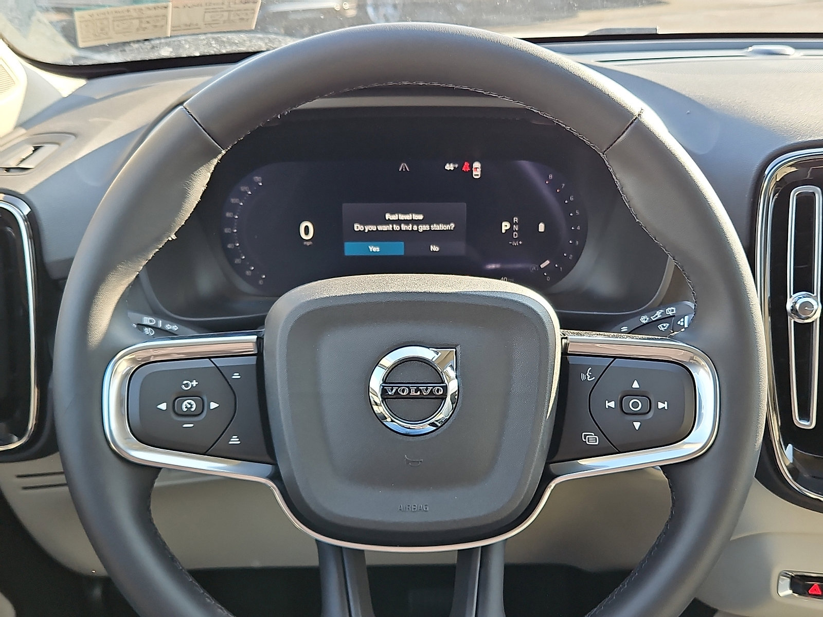 New 2026 Volvo XC40 B5 Plus w/ Protection Package Premier AWD/4WD image 18