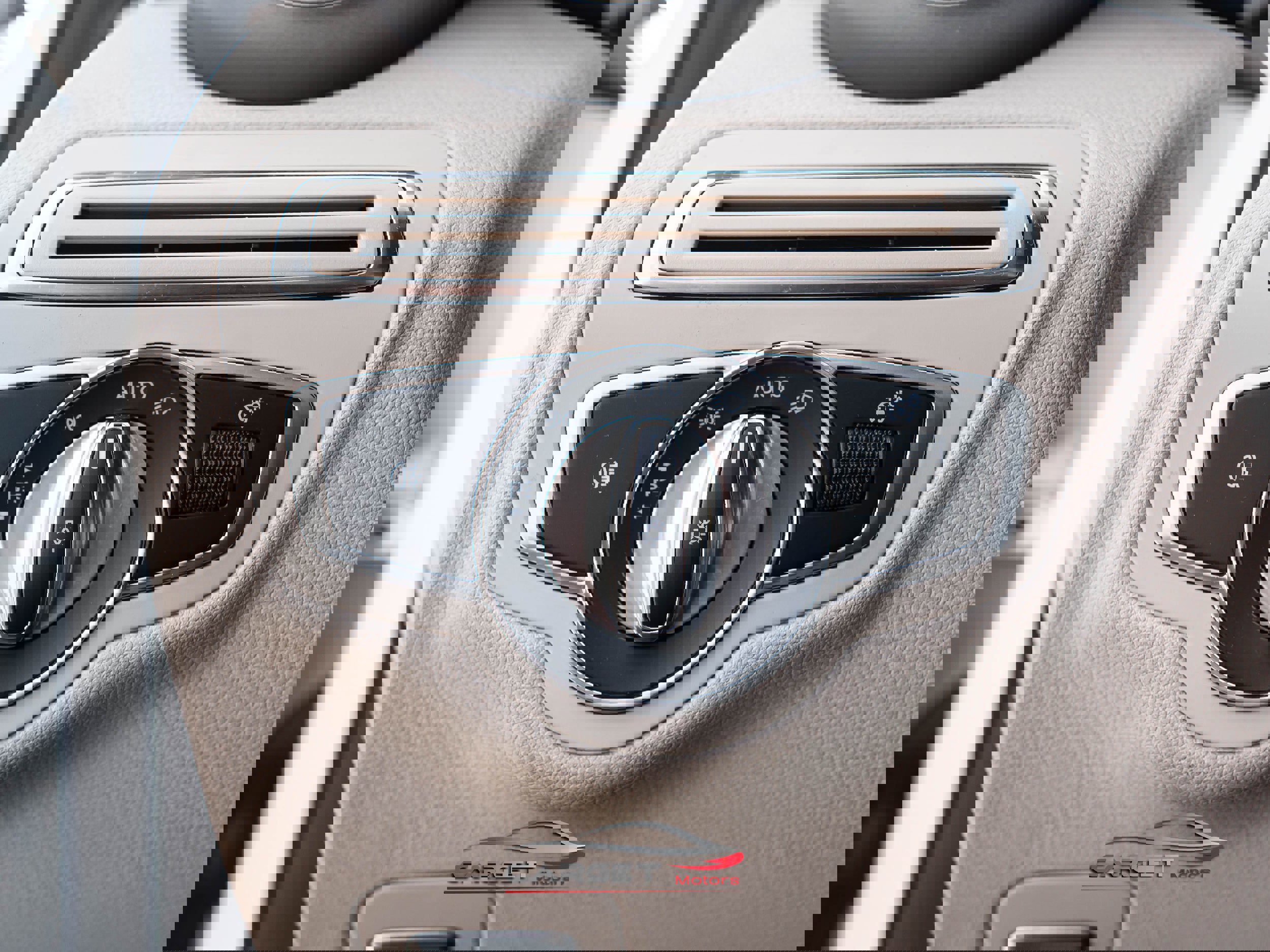 Used 2018 Mercedes-Benz C 300 Sedan w/ Premium Package image 30