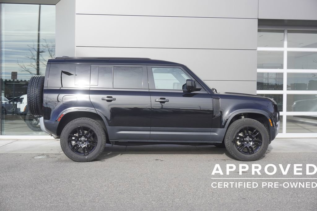 Used 2025 Land Rover Defender 110 S image 7