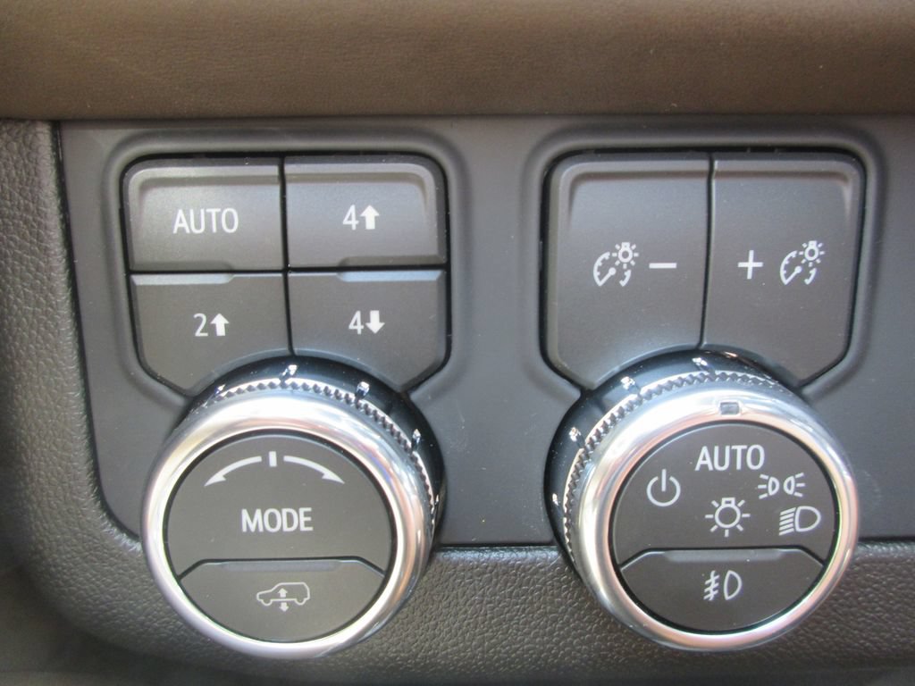 New 2026 GMC Yukon Denali Ultimate AWD/4WD image 17