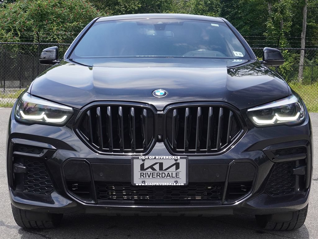Used 2022 BMW X6 xDrive40i w/ M Sport Package AWD/4WD image 11