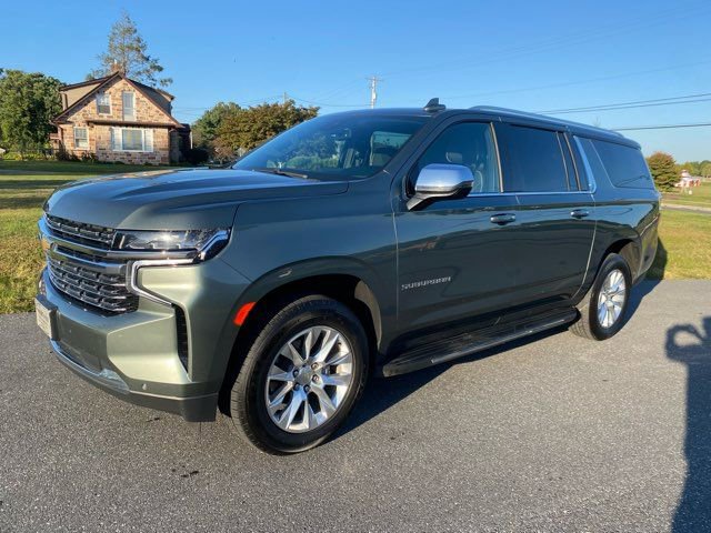 Used 2023 Chevrolet Suburban Premier image 1