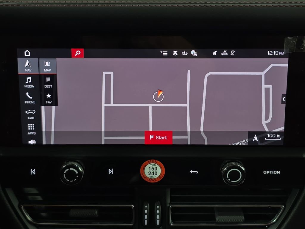 Used 2025 Porsche Macan image 18