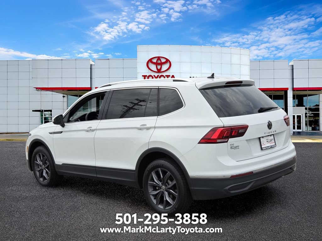 Used 2024 Volkswagen Tiguan SE FWD image 3