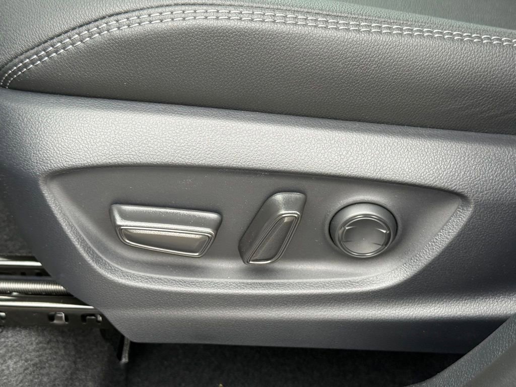 Certified 2026 Toyota Corolla Cross XLE image 21