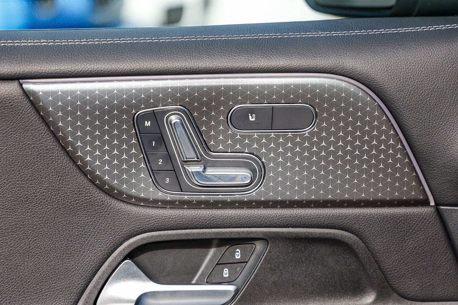 Certified 2025 Mercedes-Benz GLB 250 image 22