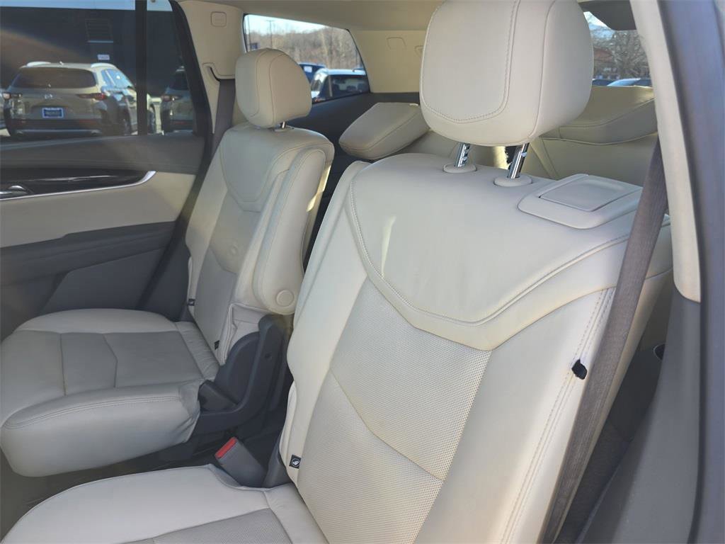 Used 2020 Cadillac XT6 Premium Luxury image 14