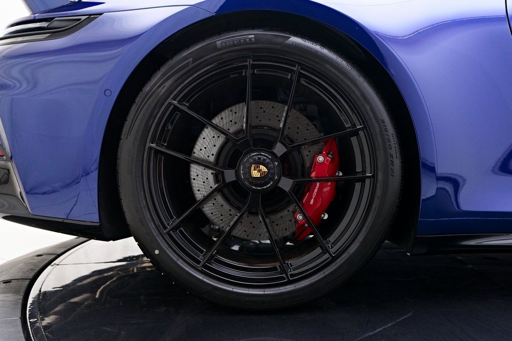 Used 2026 Porsche 911 Carrera GTS image 32