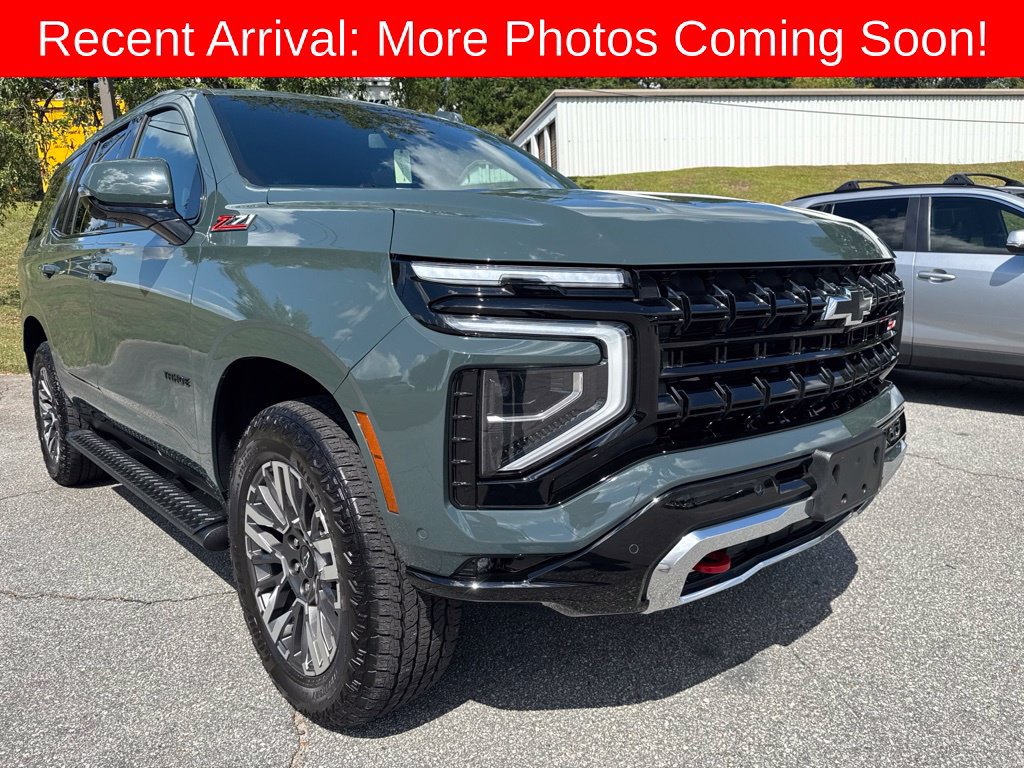 Used 2025 Chevrolet Tahoe Z71 w/ Comfort Package AWD/4WD image 17