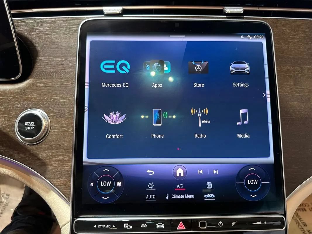Used 2022 Mercedes-Benz EQS 450+ Sedan image 90