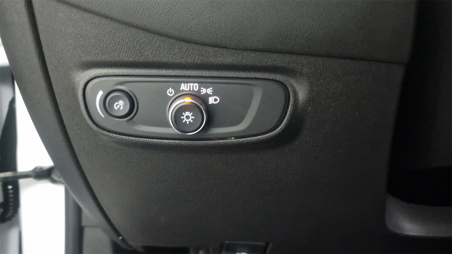 Certified 2022 Chevrolet Equinox LT w/ LPO, Floor Liner Package image 22