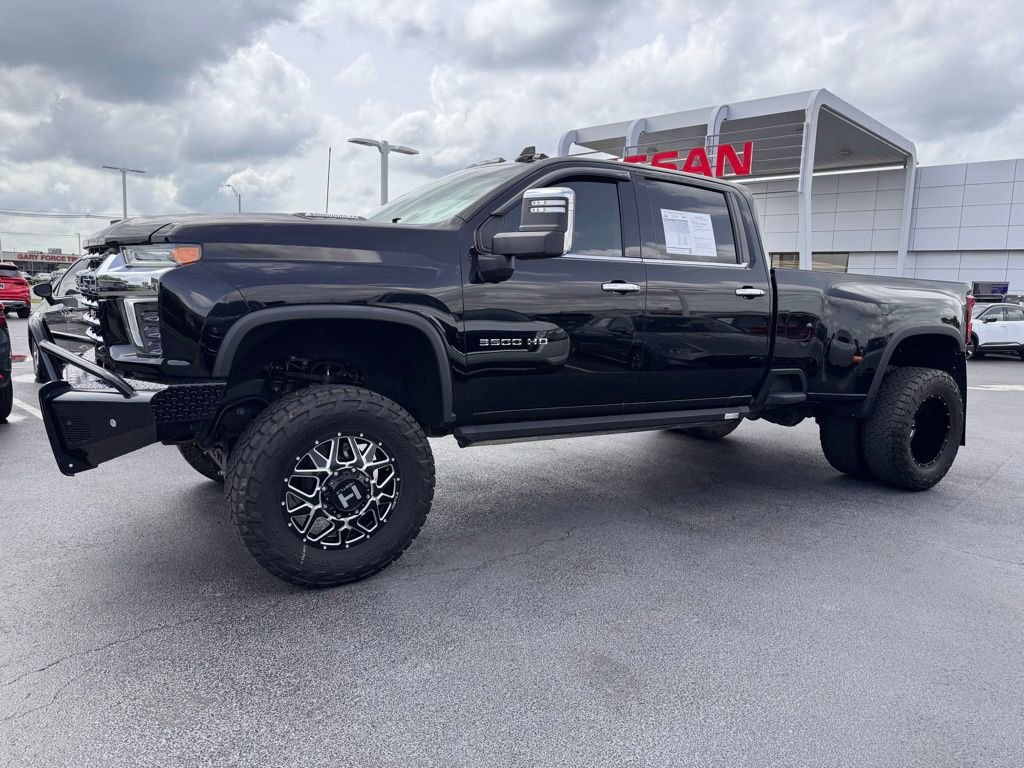 Used 2022 Chevrolet Silverado 3500 LTZ w/ LTZ Convenience Package AWD/4WD image 2