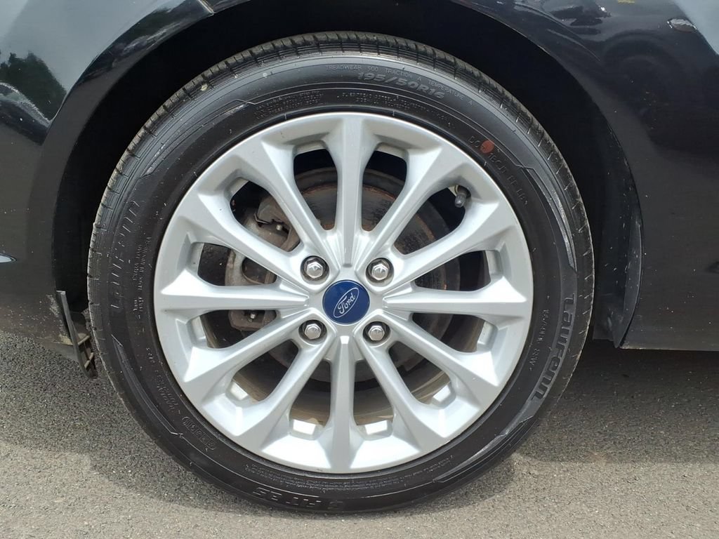 Used 2014 Ford Fiesta SE w/ Equipment Group 201A FWD image 21