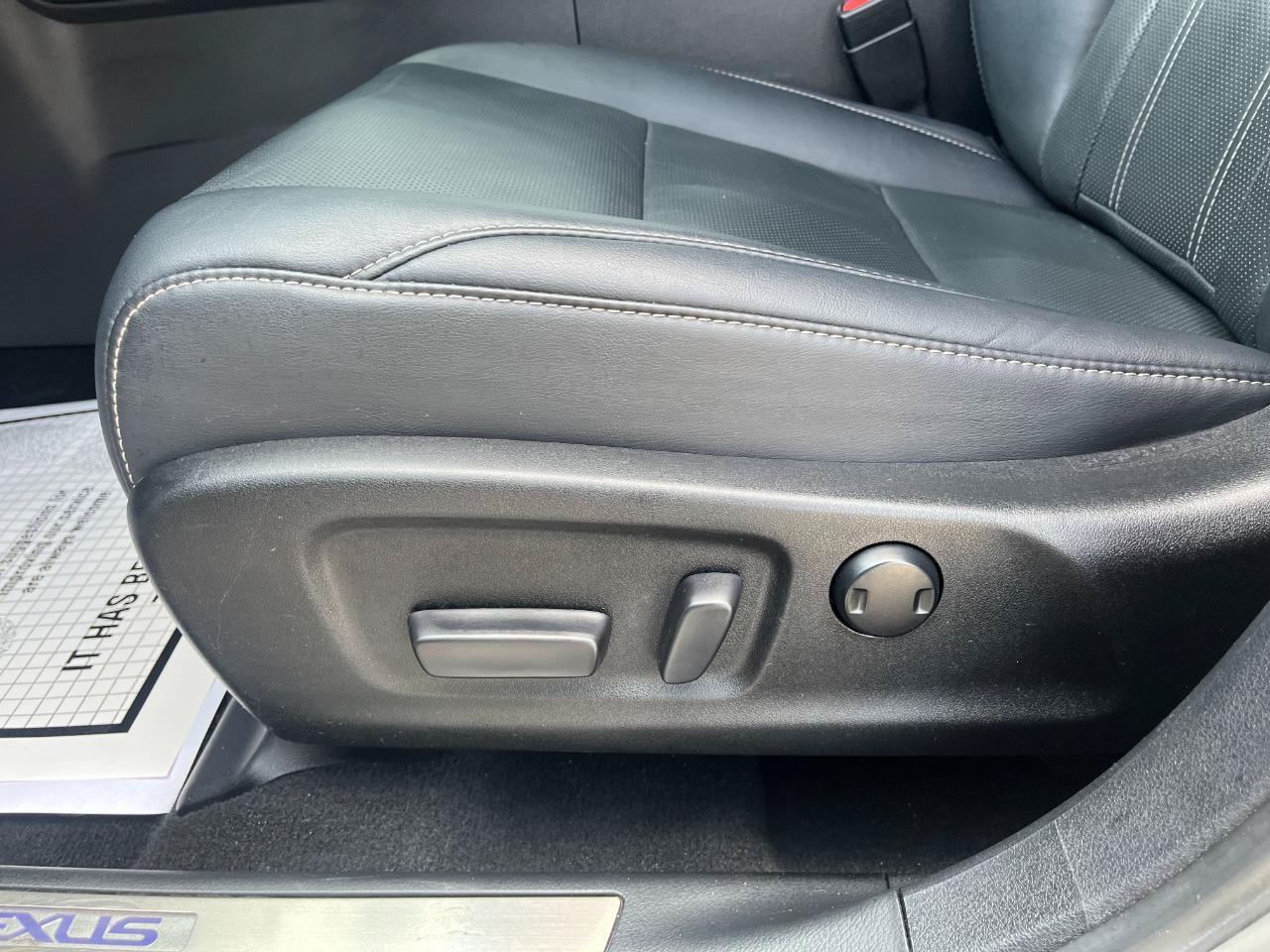 Used 2019 Lexus RX 450h AWD w/ Navigation Package image 38