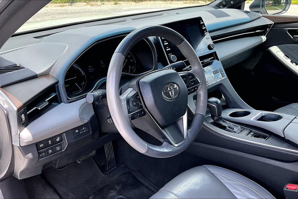Used 2019 Toyota Avalon Limited w/ Advanced Safety Package FWD image 13